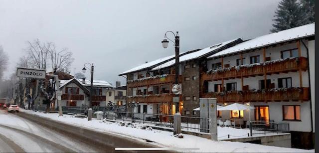 Olympic Regina Hotel Pinzolo Exterior foto